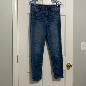 American Eagle skinny medium wash jeans!